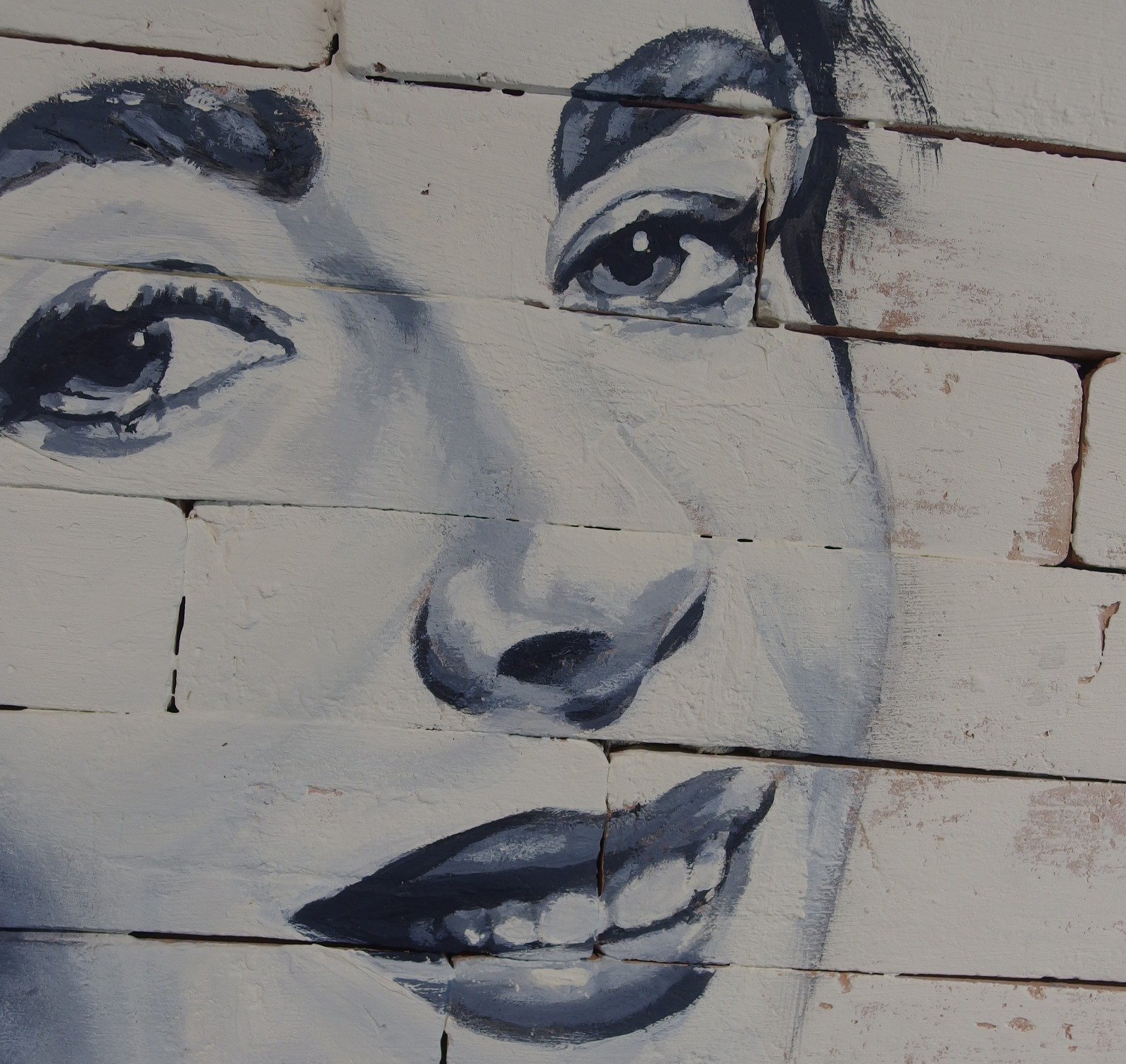 WhatsApp Image 2025-10-22 at 15.20.00(7) (1)